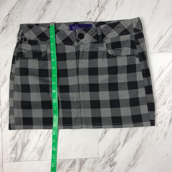 Miley Cyrus Checker Skirt Size 7 NWOT - Picture 4 of 7